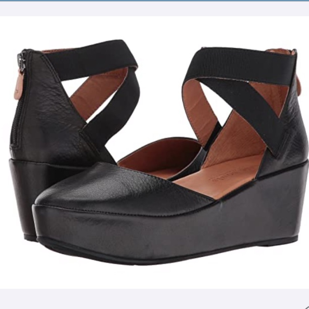 Gentle Souls by Kenneth Cole Nyssa
